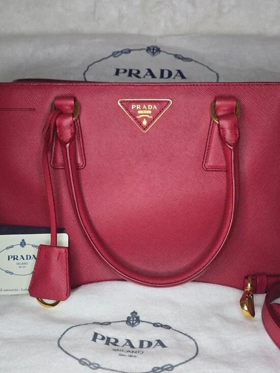 Prada Galleria Lux red Saffiano - Picture 15 of 16